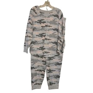 Secret Treasures | Women's Gray Camo Print Loungewear Pants Set or PJs (Size XL)